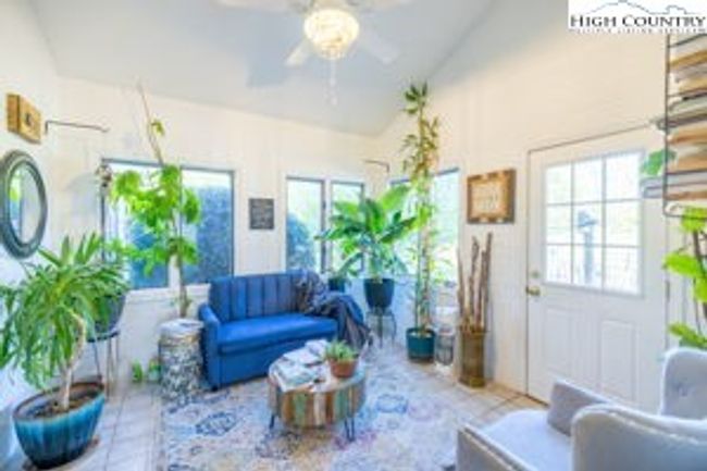 Sun Room | Image 18