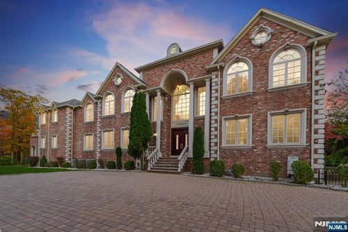 24 Tulip Tree Ln, Alpine, NJ, 07620-1228 | Card Image