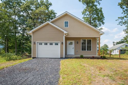 487 Pocahontas Ave, SHENANDOAH, VA, 22849-9700 | Card Image