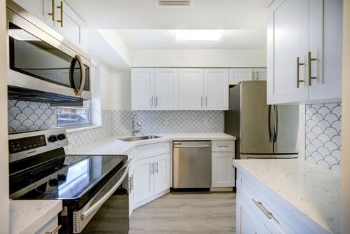 265-18081 Se Country Club Dr, Tequesta, FL, 33469-1276 | Card Image