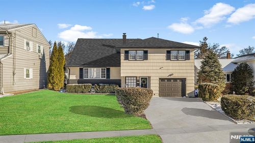 2273 Balmoral Ave, Union, NJ, 07083-5203 | Card Image