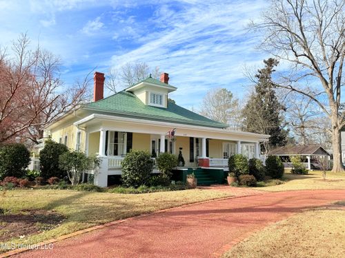 521 Holland Avenue Avenue, Philadelphia, MS, 39350 | Card Image