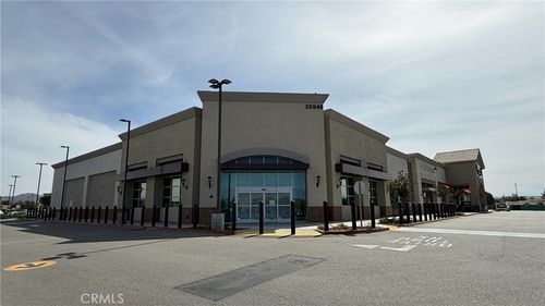 35946 Winchester Rd, Winchester, CA, 92596-7537 | Card Image