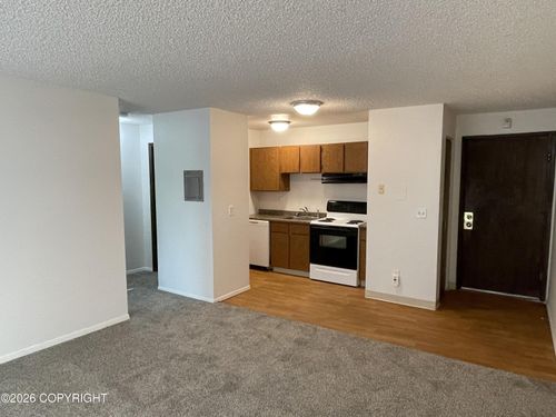 203-3400 Eureka St, Anchorage, AK, 99503-4740 | Card Image