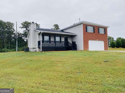 3650 Sheba Drive, House other with 3 bedrooms, 2 bathrooms and null parking in Ellenwood GA | Image 2