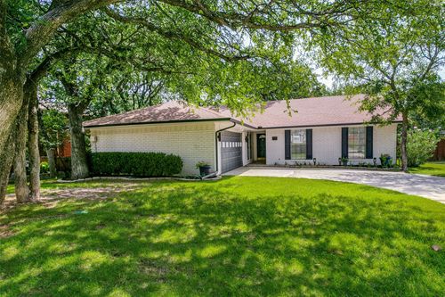 204 Tharp Dr, Highland Village, TX, 75077-6763 | Card Image