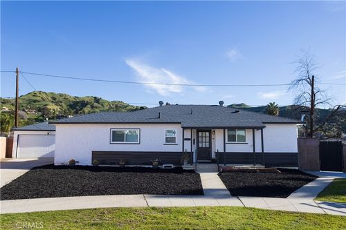 8330 Glenoaks Boulevard, Sun Valley, CA, 91352 | Card Image