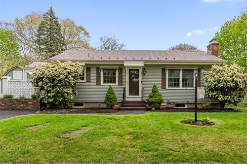48 Barker St, Warwick, RI, 02888-4218 | Card Image