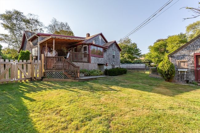 26 Norfolk Ave, House other with 3 bedrooms, 2 bathrooms and 2 parking in Dartmouth MA | Image 4