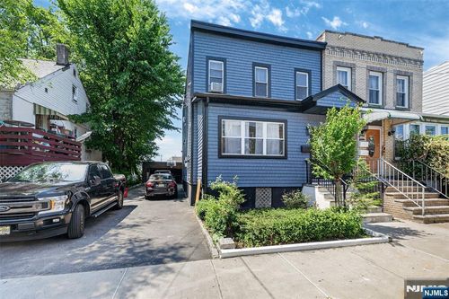 12 Bender Pl, Cliffside Park, NJ, 07010-1202 | Card Image