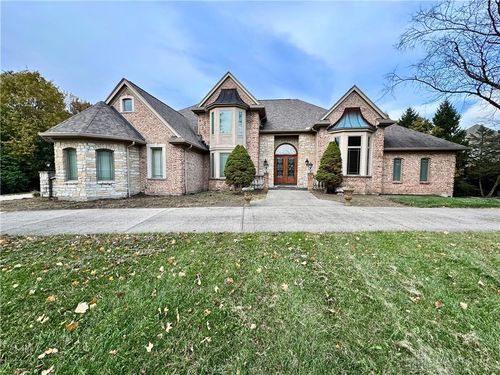 8050 Woodbridge Ct, Springboro, OH, 45066-9137 | Card Image