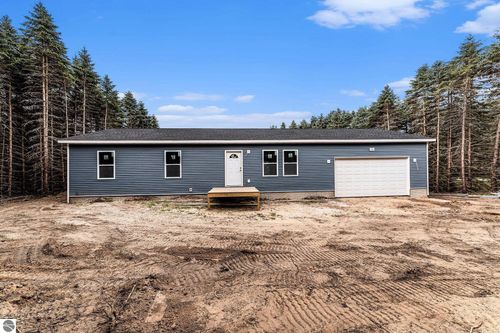 11964 Sleepy Hollow Trl, Kingsley, MI, 49649-9561 | Card Image
