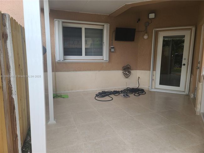 UNIT-103 - 300 E 4 Th St, Condo with 3 bedrooms, 2 bathrooms and null parking in Hialeah FL | Image 12