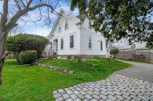 48 Broadway, Rockport, MA, 01966-1524 | Card Image