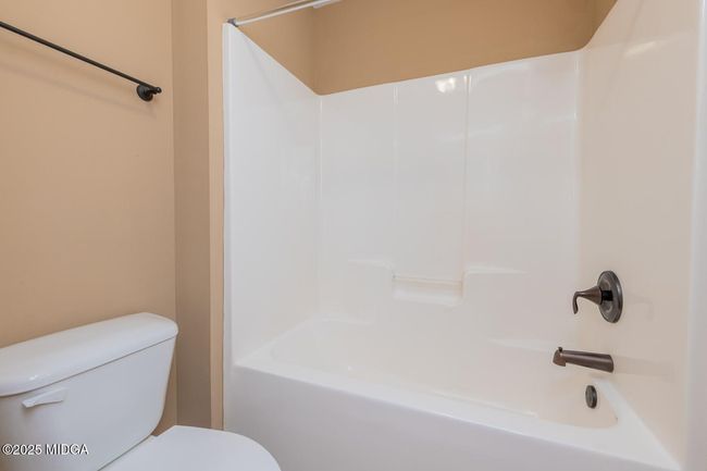 REAL ESATE PHOTOGRAPHY PHOTOS OF 303 sag | Image 32