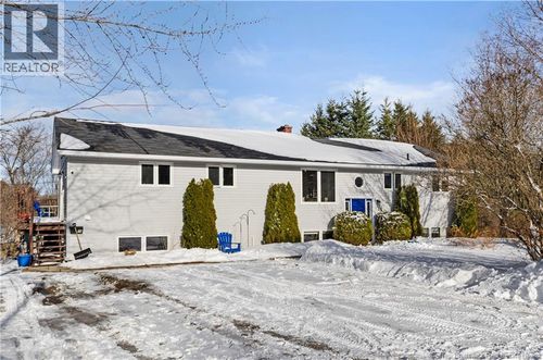 16 Baker Brook Crt, New Maryland, NB, E3C1B4 | Card Image