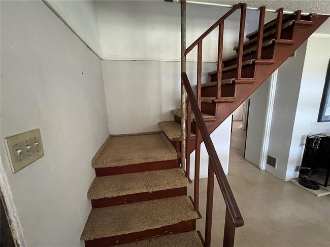 stairs to second level | Image 10