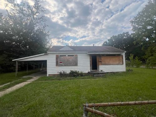 12 Shirley St, Pine Bluff, AR, 71602-4737 | Card Image