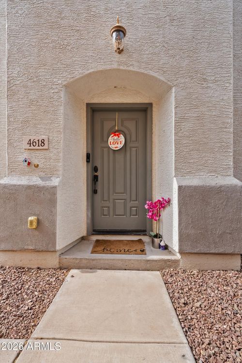 4618 E Laurel Ct, Gilbert, AZ, 85234-7849 | Card Image