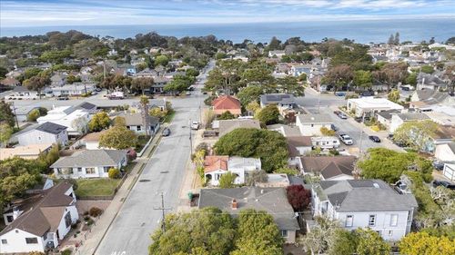 728 Spruce Ave, Pacific Grove, CA, 93950-4147 | Card Image