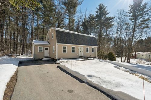 9 Berry Hill Rd, Hooksett, NH, 03106-2201 | Card Image