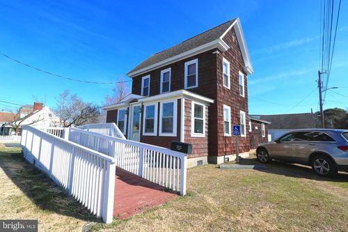 4264 Main St, CHINCOTEAGUE ISLAND, VA, 23336-2803 | Card Image