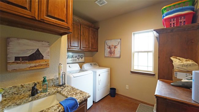 2505 Lazy Bend Rd, Home with 5 bedrooms, 3 bathrooms and null parking in Brock TX | Image 19