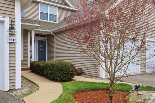 19 Evening Star Ln, Bedford, NH, 03110-5844 | Card Image