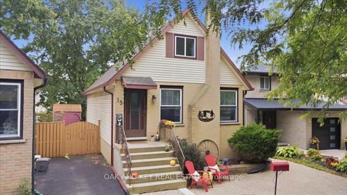 15 Chancton Cres, London, ON, N6E2Y5 | Card Image