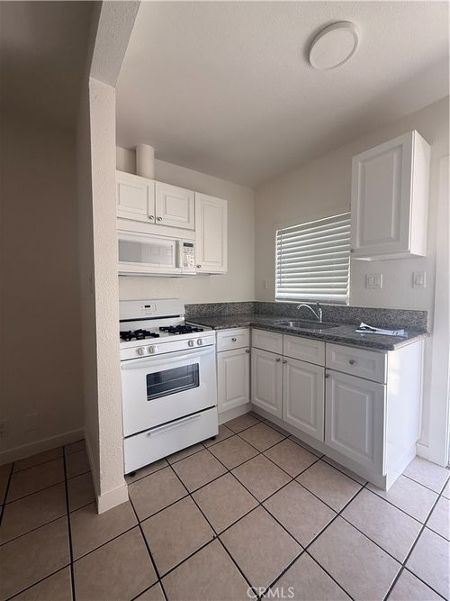 1234 Raymond Avenue, Long Beach, CA, 90804 | Card Image