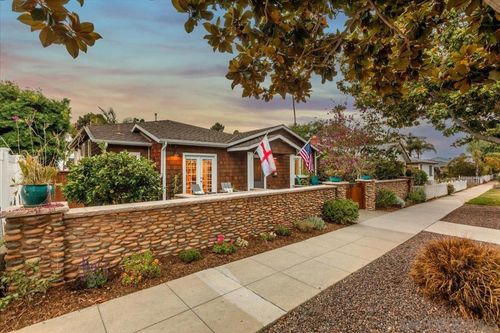 427 S Clementine St, Oceanside, CA, 92054-3090 | Card Image