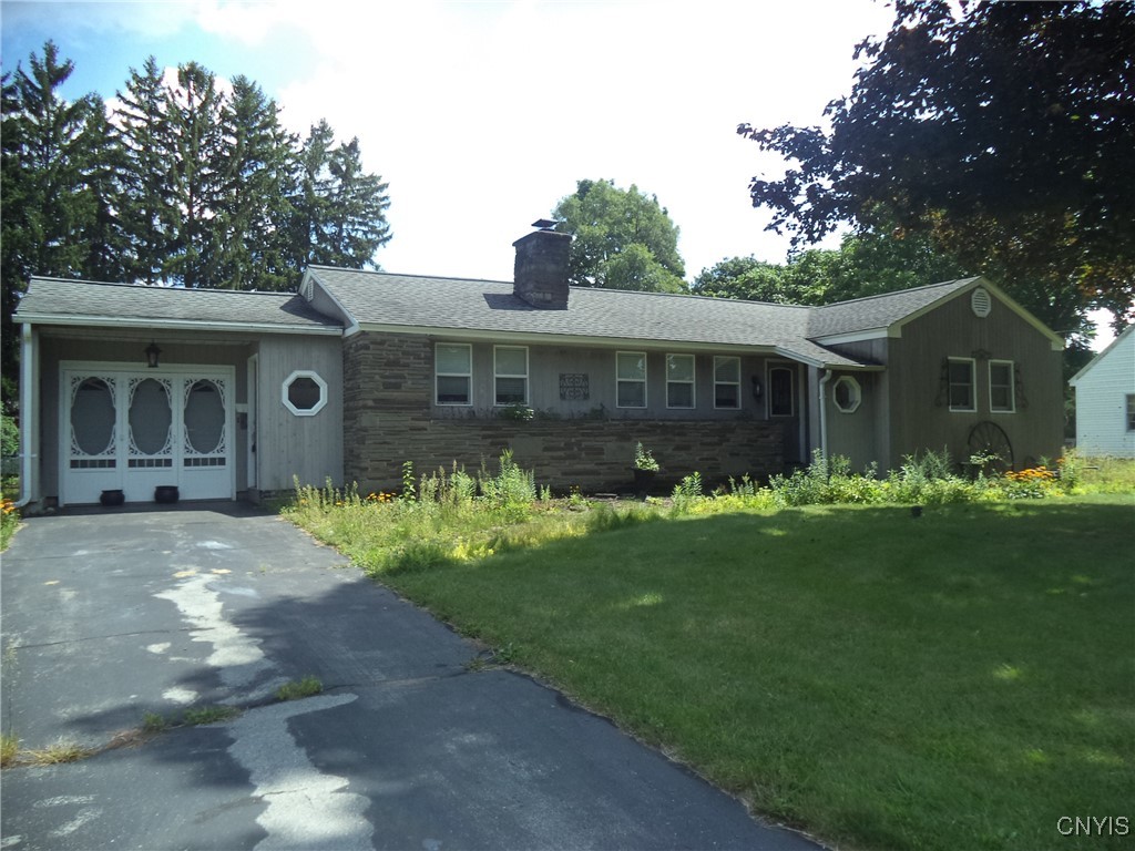Dormar Dr, Syracuse, NY 13212