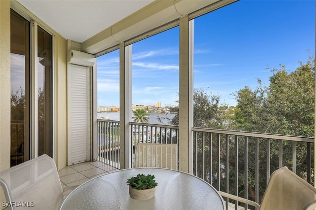 APT-404 - 450 Launch Cir, Condo with 3 bedrooms, 2 bathrooms and null parking in NAPLES FL | Image 15