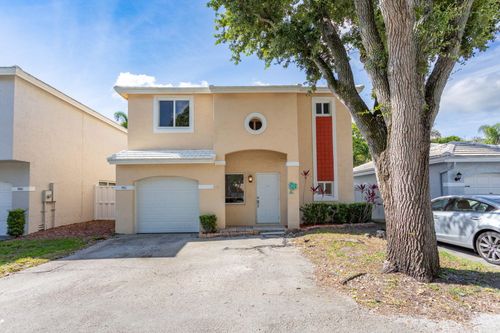 9812 Nw 2nd Ct, Plantation, FL, 33324-7015 | Card Image