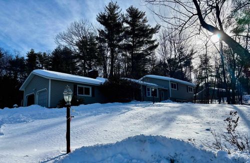 11 Wellesley Dr, Pelham, NH, 03076-2919 | Card Image
