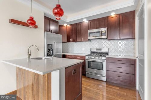 apt-4c-1241 Buttonwood St, PHILADELPHIA, PA, 19123-3662 | Card Image