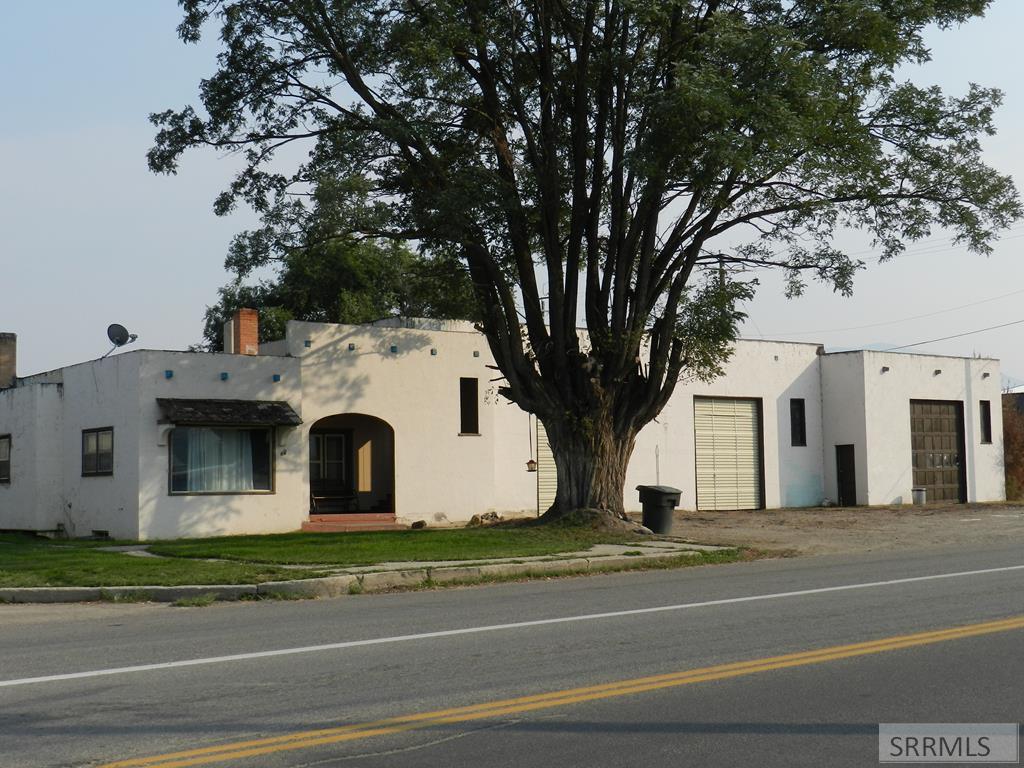 104 S Challis St, Salmon, ID 83467