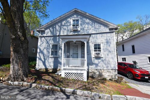 122 E Monmouth St, WINCHESTER, VA, 22601-4650 | Card Image