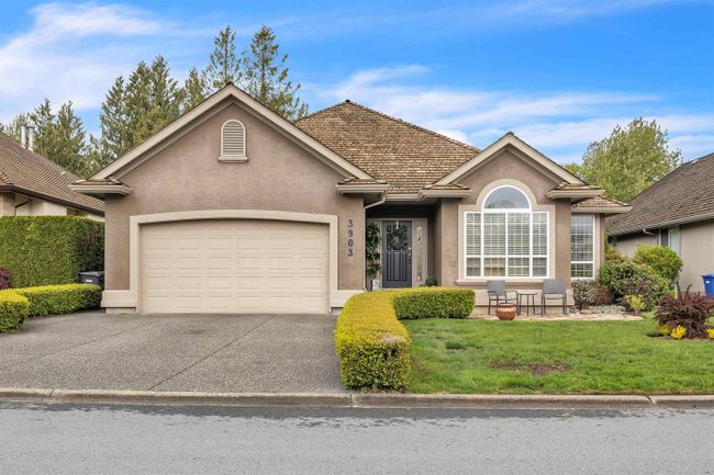 3903 Coachstone Way, House other with 3 bedrooms, 2 bathrooms and 4 parking in Abbotsford BC | Image 1