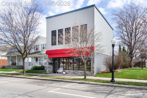 2935 Jefferson Ave, Trenton, MI, 48183-2903 | Card Image