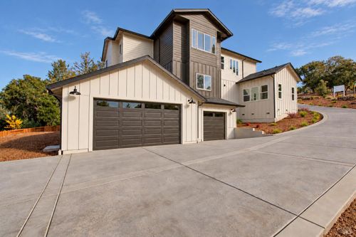 3695 Wyndemere Cir, Santa Rosa, CA, 95403 | Card Image