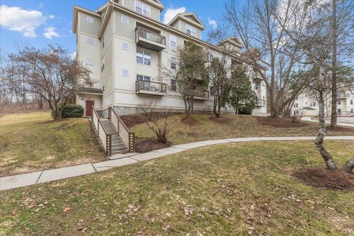 203 Hildred Dr, Burlington, VT, 05401-3677 | Card Image
