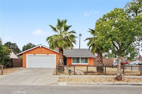 2526 Birch St, San Bernardino, CA, 92410-1916 | Card Image