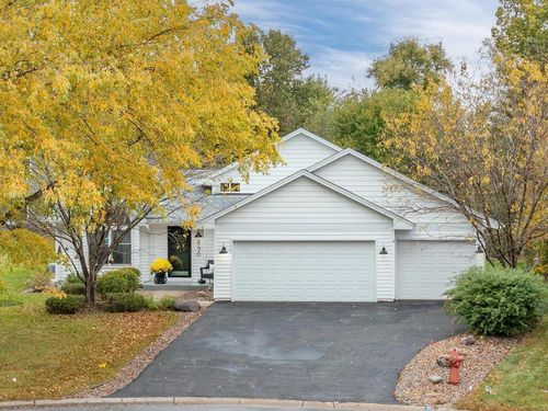 2170 Wellers Cir, Chaska, MN, 55318-2872 | Card Image