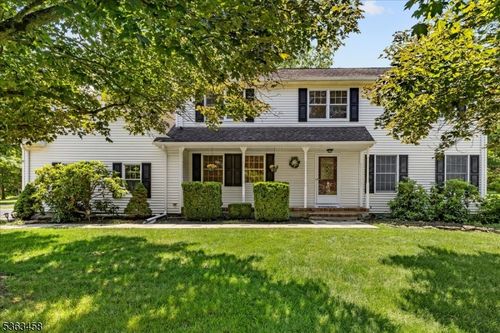 201 Carol Jean Way, Branchburg, NJ, 08876-3301 | Card Image