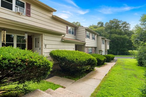 unit-5-37 Lantern Park Dr, Naugatuck, CT, 06770-1845 | Card Image