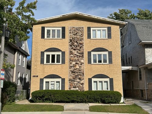 b1-3505 Oak Park Ave, Berwyn, IL, 60402-3661 | Card Image