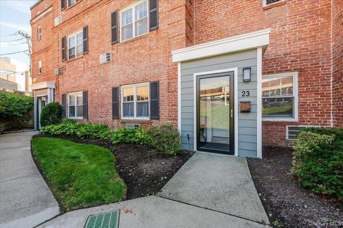 s2-23 S Village Ave, Rockville Centre, NY, 11570-5222 | Card Image