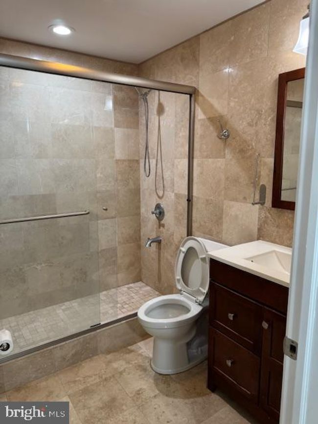 1129 Green St, Townhouse with 5 bedrooms, 5 bathrooms and null parking in PHILADELPHIA PA | Image 16