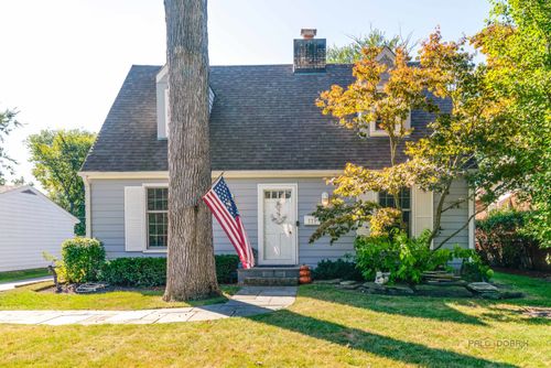 771 Green Briar Ln, Lake Forest, IL, 60045-3216 | Card Image